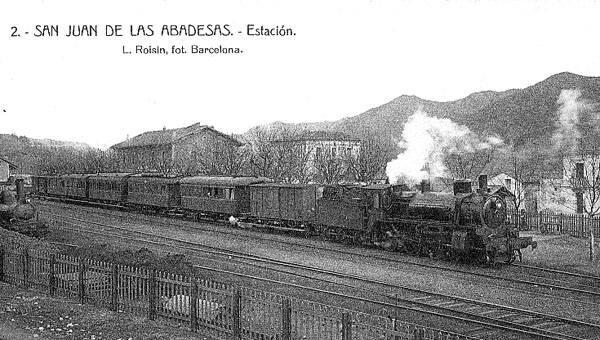 Tren en San Juan de las Abadesas. Foto antigua.